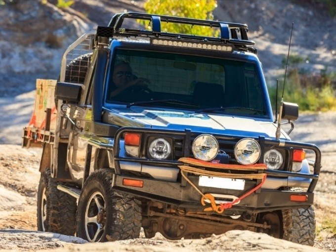 QUATTRO Elite 55W HID Driving Light